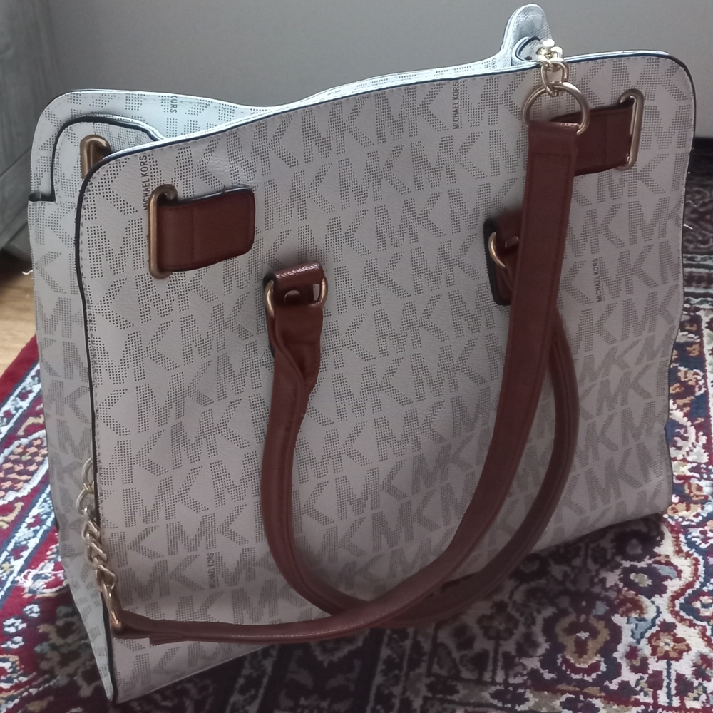 MK Bag - Picture 2 of 7
